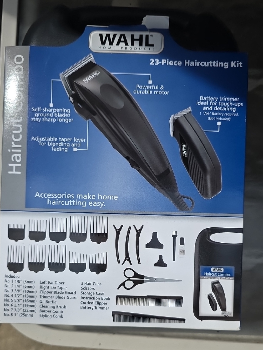 Wahl Men’s Haircutting Kit in Black and Blue